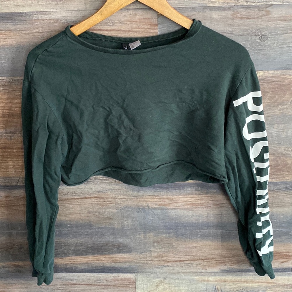Divided cropped “positivity” shirt